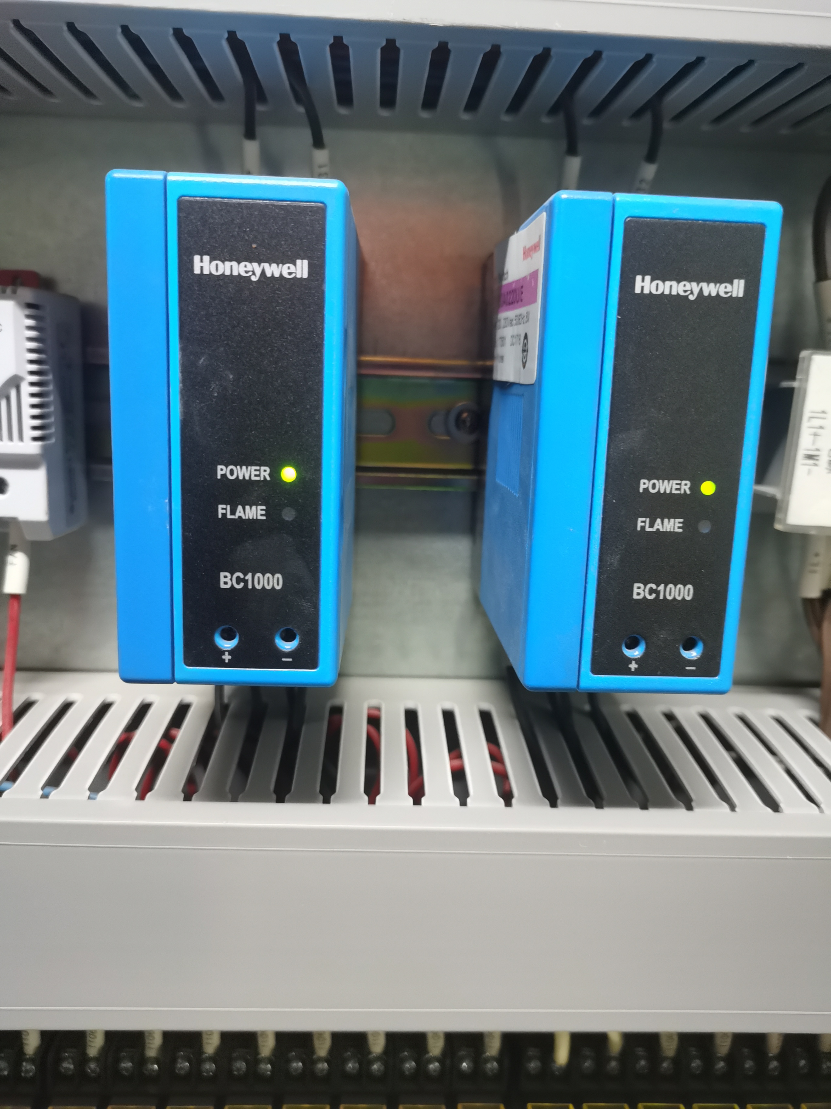 火焰信号放大器霍尼韦尔Honeywell BC1000